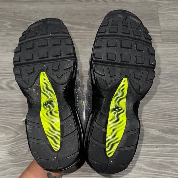 Nike Air Max - Picture 3 of 4